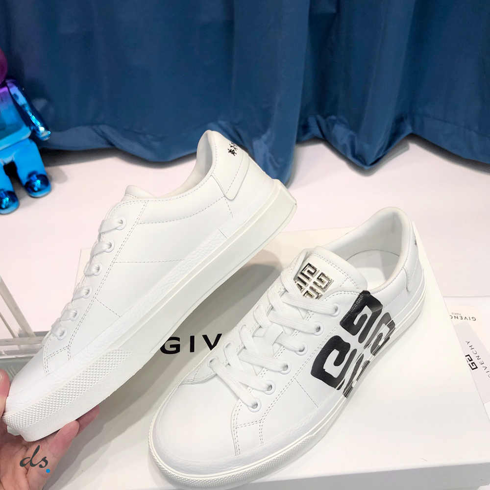 GIVENCHY Sneakers City sport in leather with tag effect 4G print White (5)
