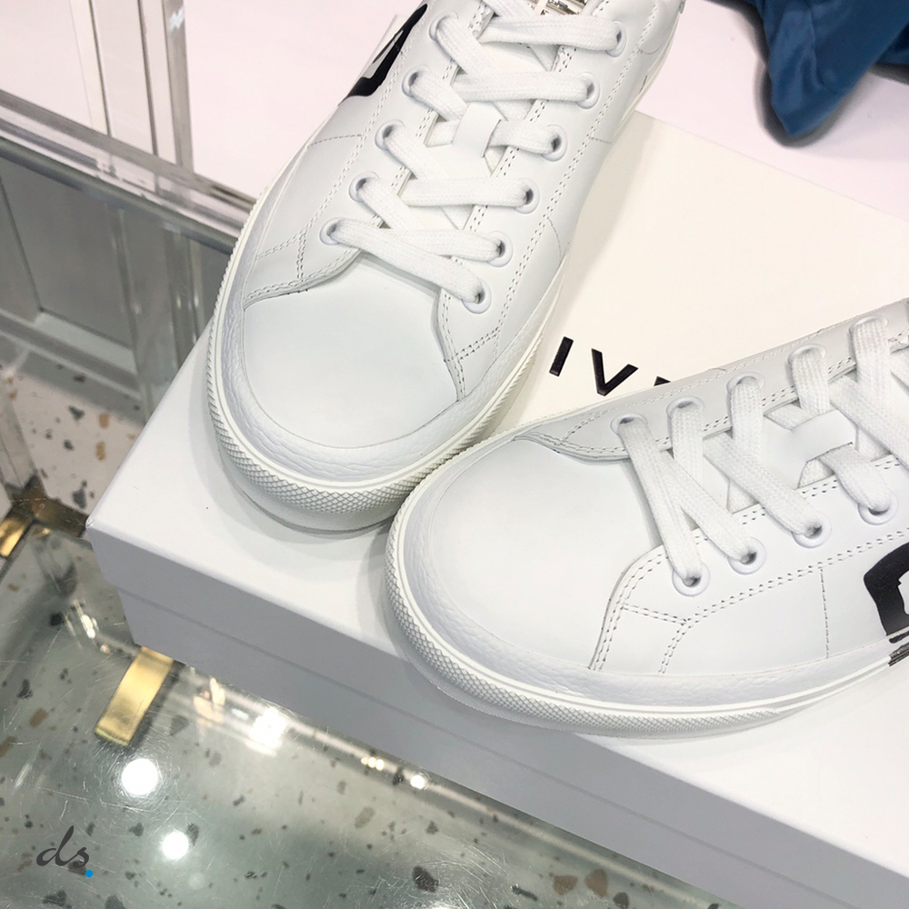 GIVENCHY Sneakers City sport in leather with tag effect 4G print White (6)