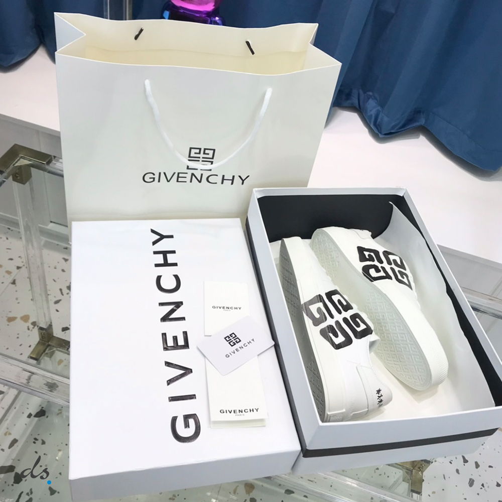 GIVENCHY Sneakers City sport in leather with tag effect 4G print White (3)